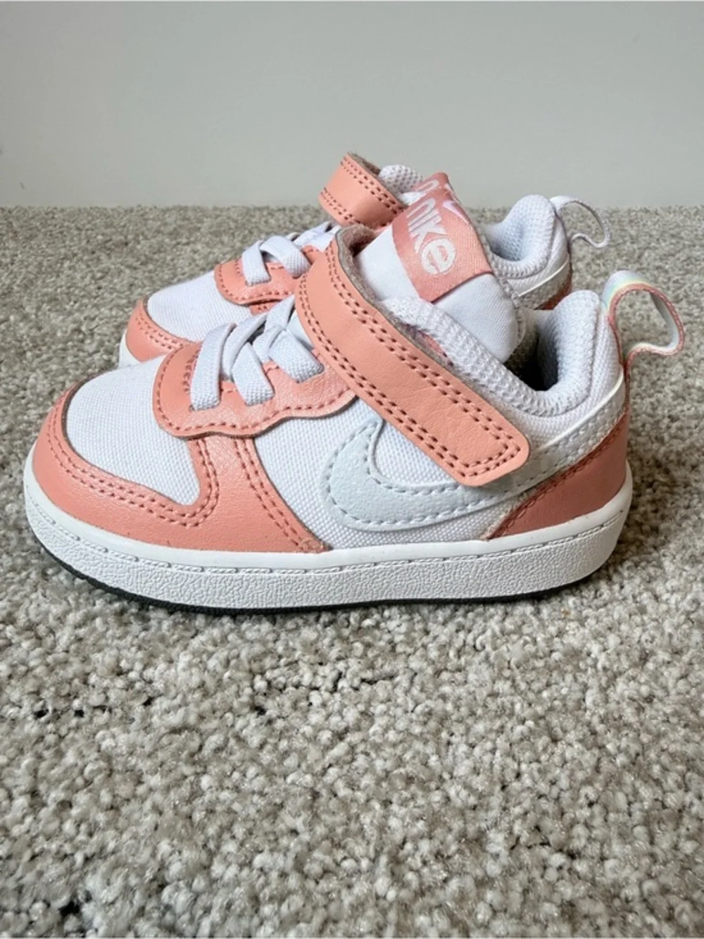 Nike Court Borough Low 2 SE1 sneakers in the White/Aura/Madder Root colorway